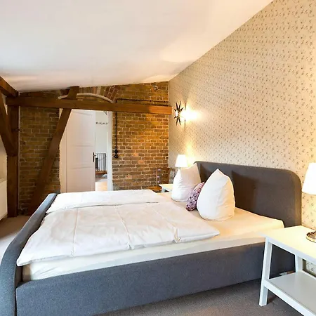 Blauregen- Stilvolle Maisonette Im Historischen Speicher Fuer Bis Zu 8 Personen * ヴァーレン