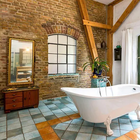 Apartment Blauregen- Stilvolle Maisonette Im Historischen Speicher Fuer Bis Zu 8 Personen *